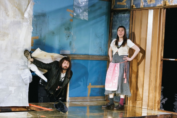 Nora oder Wie man das Herrenhaus kompostiert

© Marcella Ruiz Cruz 